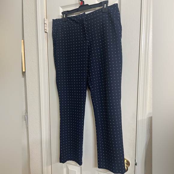 Cynthia Rowley Pants - Excellent condition Cynthia Rowley women’s Navy & white Polka Dot Pants size 10